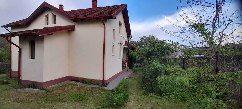 Casa 3 camere și curte 800 mp în comuna Mălureni, sat Bohari, Argeș