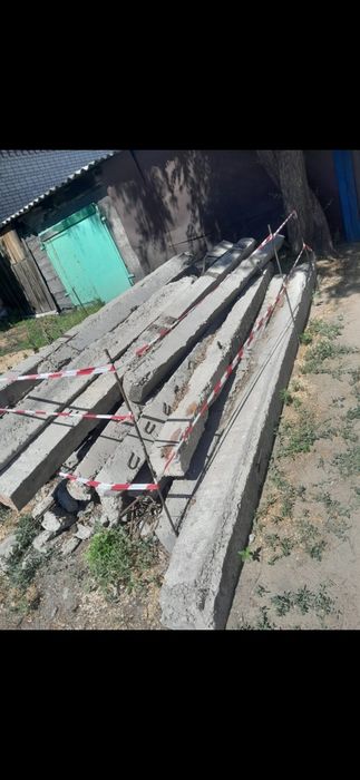 Продам бетонные столбики