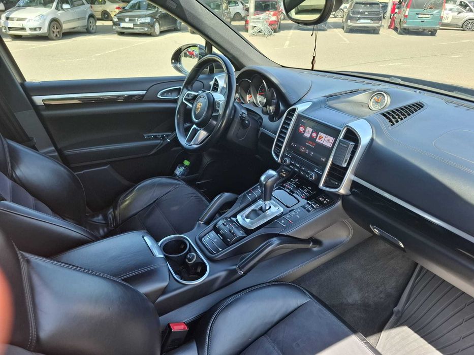 PORSCHE CAYENNE PLATINUM EDITION 2017 | 235.000 KM