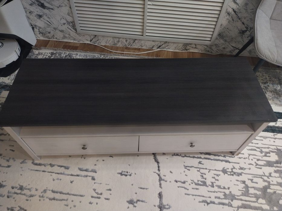 Полка под телевизор