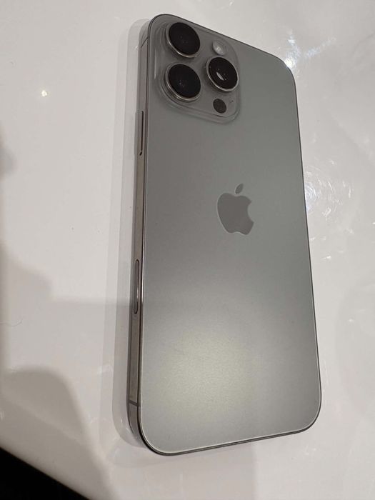 IPHONE 16 PRO MAX-256 gb