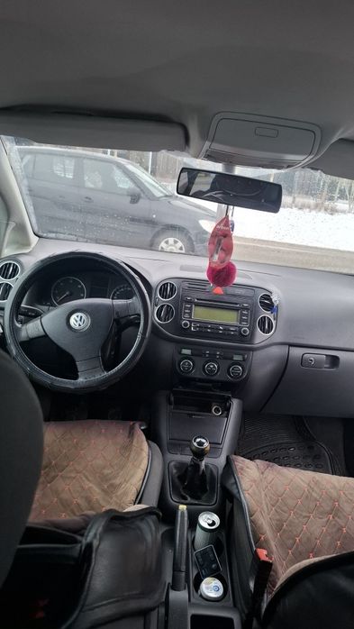 Vând golf 5 plus detali la telefon