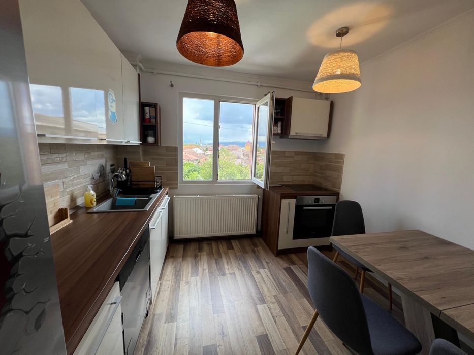 Apartament 3 camere Caransebes