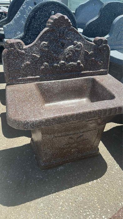 Масивни бетонови мивки за двора и градината