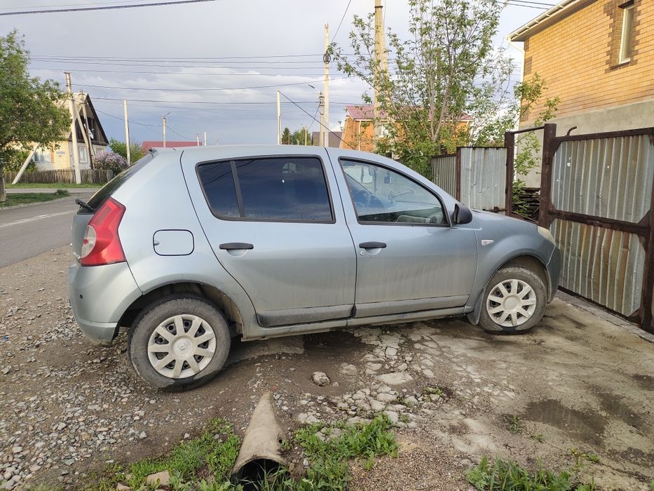 Продам автомобиль Рено Сандеро 2010