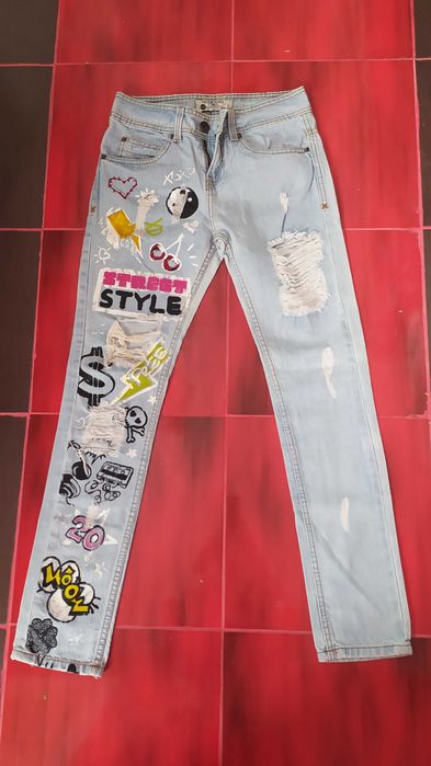 Страхотни дънки с надписи