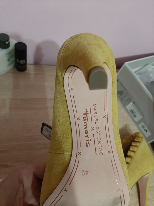 Нови обувки Tamaris