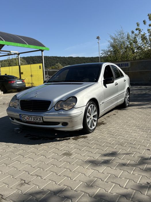 Mercedes-Benz W203 – 2.2 CDI / 2003 / Manuală