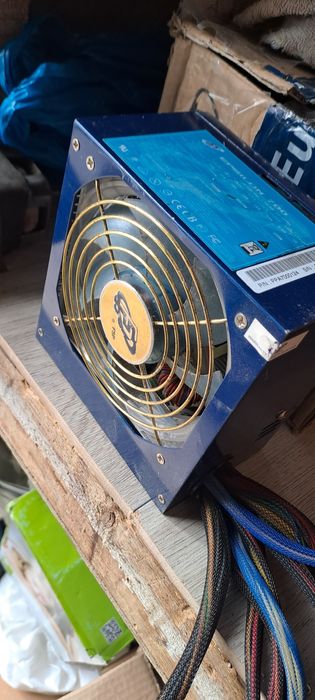 3 Surse  de alimentare pc