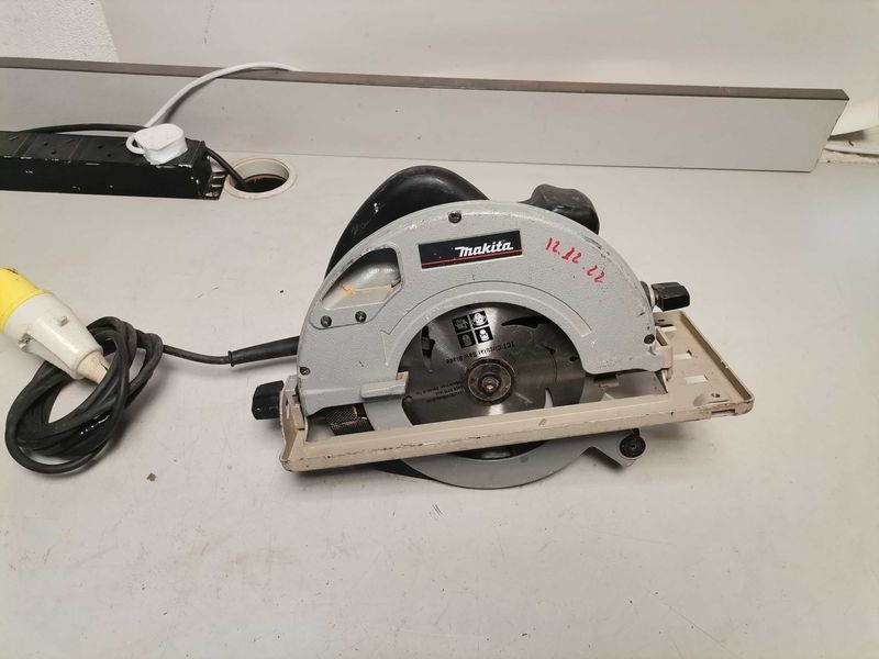 Ръчен циркуляр - Makita 1300 W 110 V