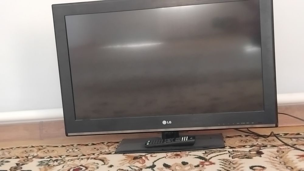 Телевизор Lg в норм сост