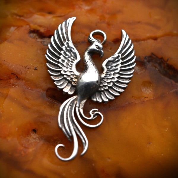 Сребърен медальон 925 „Феникс“ – символ на възраждане и сила