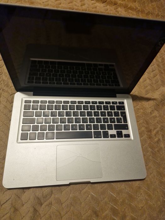 MacBook Pro (13-inch, Mid 2012) i7 , 8GB RAM , SSD