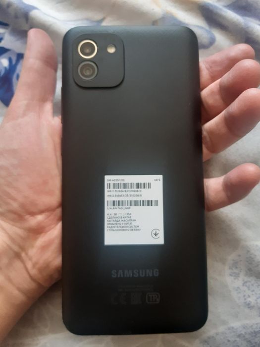 Продам galaxy A03 с коробкой