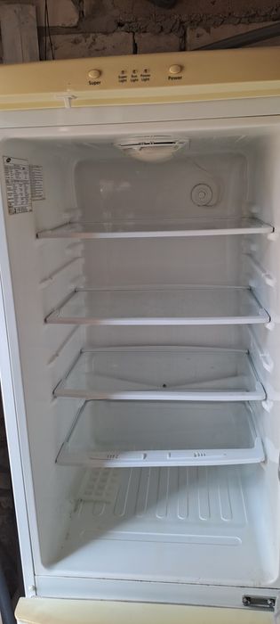 Продам холодильник