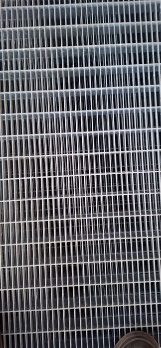 Trepte și gratare zincate