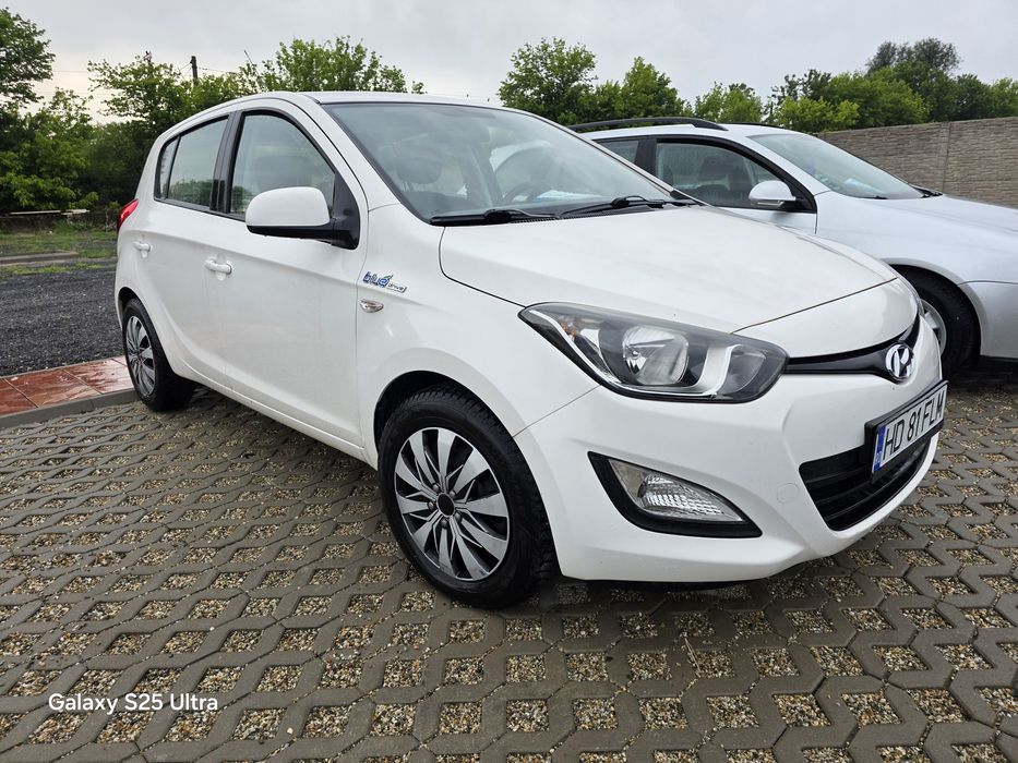 HYUNDAI i20 2013 — imagine 4