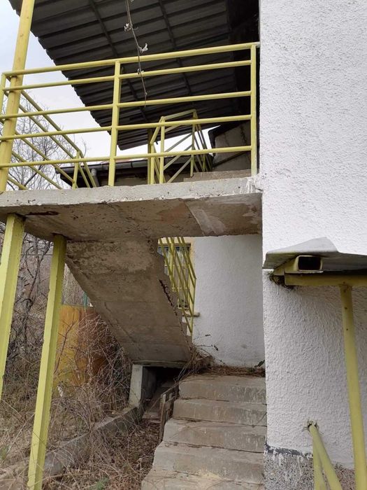 Къща, вила с дворно място