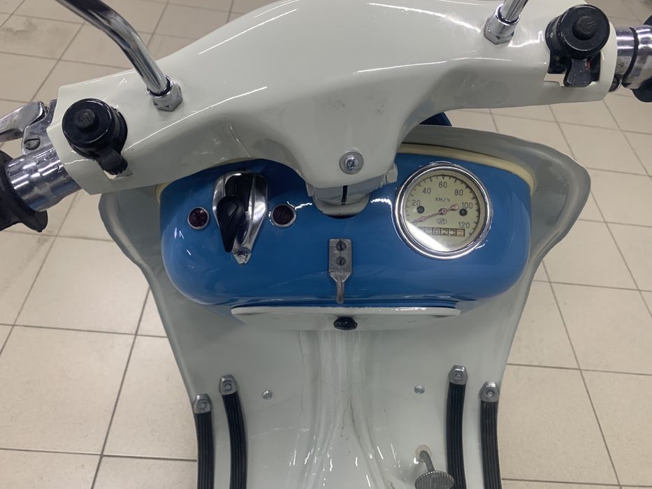 Мотороллер электрон, вятка вп-150м