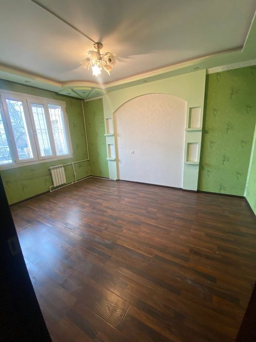 Яшнабадский р-н Куйлюк центр 6/2/9 ориентир Compas