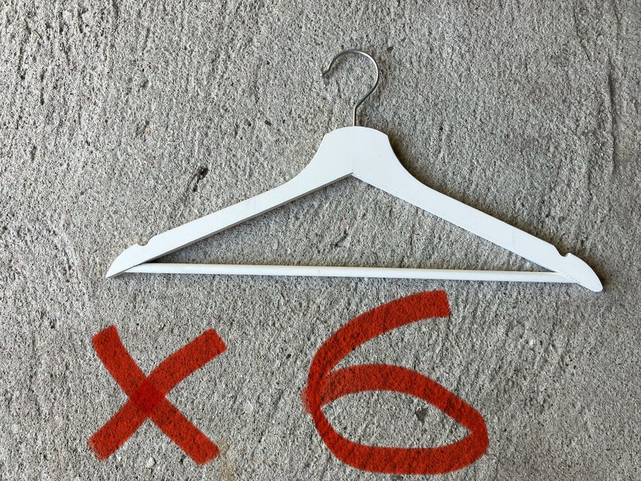 Дървени Закачалки - 74 бр. / Разни