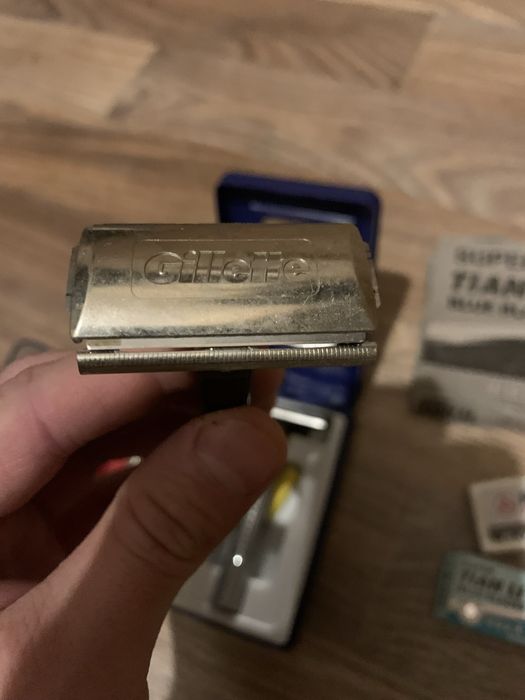 Бритвы плюс набор лезвий.