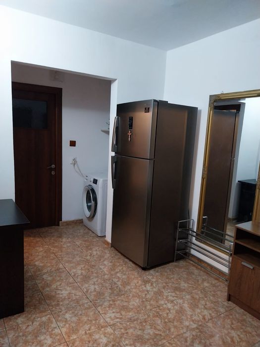 De închiriat in regim hotelier – Apartament 2 camere decomandat | Intrare Mamaia |