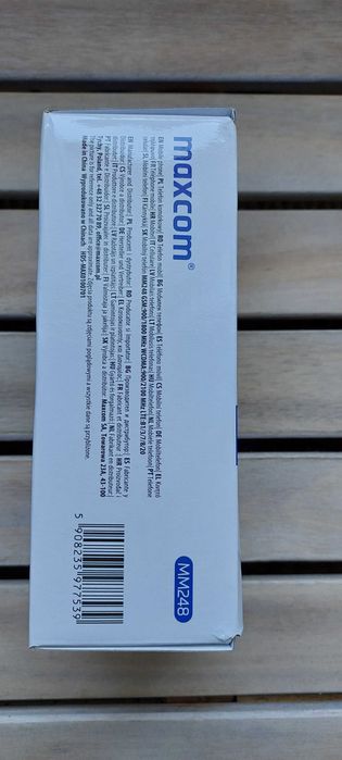 De vanzare telefon mobil marca  maxcom  model mm248 . Sigilat .