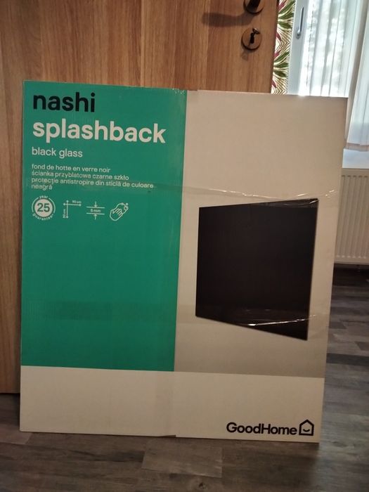 Tablouri 3 la 200 lei ,geam protector 50 lei nou totul.