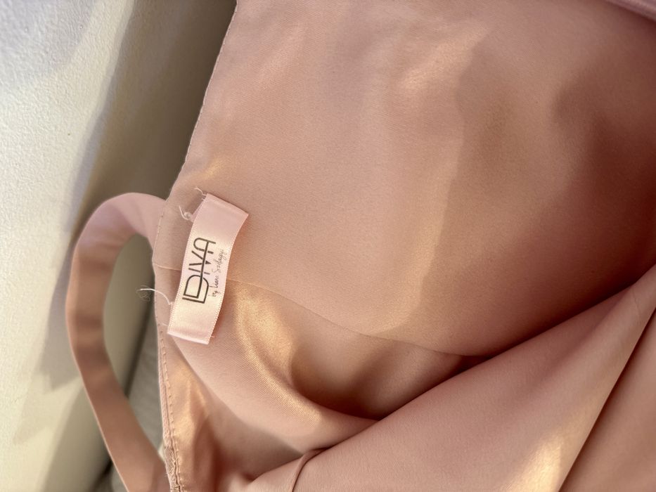 Rochie din matase cu tul