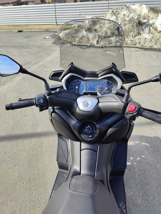 Yamaha X-Max 300 cc, 4200 KM, An fabricatie 2021