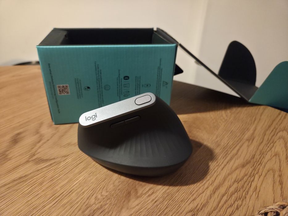 Mouse Vertical Ergonomic Logitech Lift (Original) - Stare Excelentă +