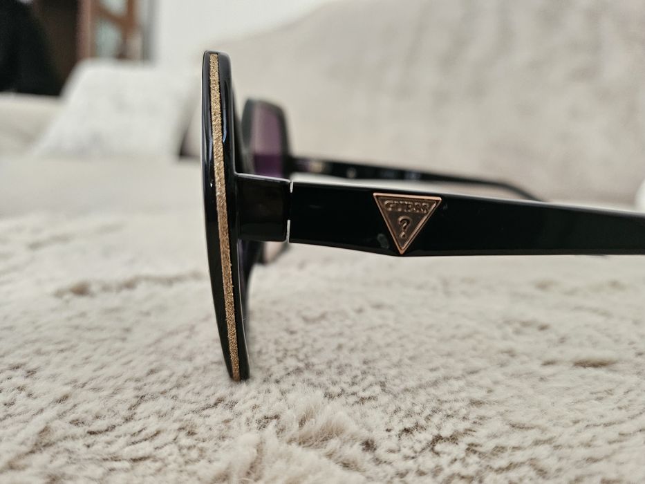 Слънчеви очила GUESS
