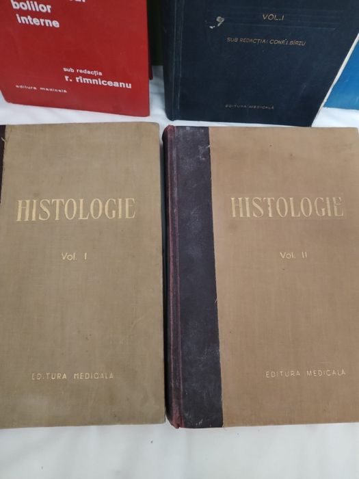 Cărți de medicină și drept civil