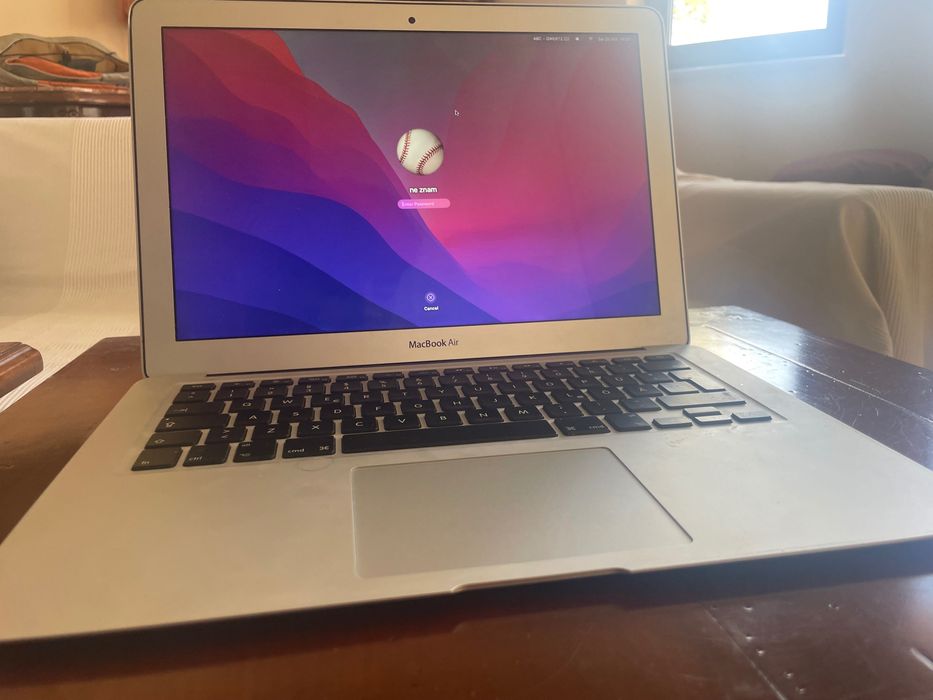 MacBook Air 13” (Early 2015) – Перфектен за работа, учене и пътуване!