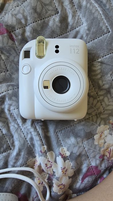 Instax mini 12 - бял