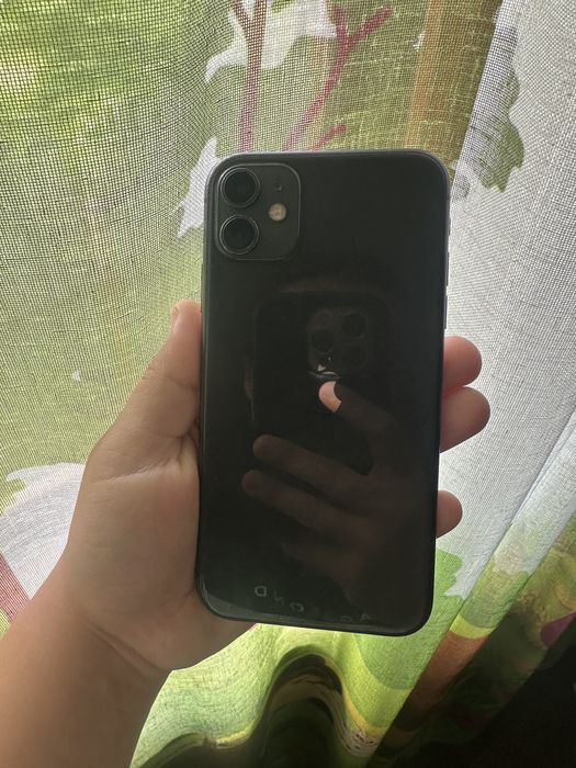 Iphone 11 capacitate 64 gb