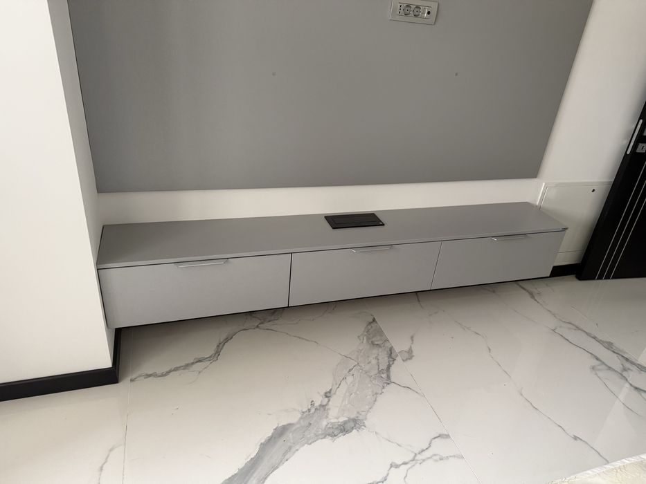 Comodă TV suspendată, 220 cm, gri mat – stare nouă