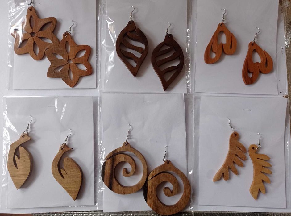 Дървени обици материял орех и череша