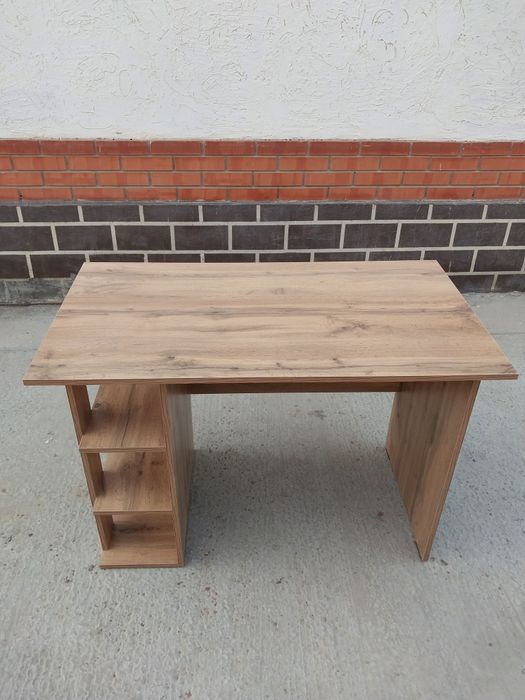 Стол для дома и офиса