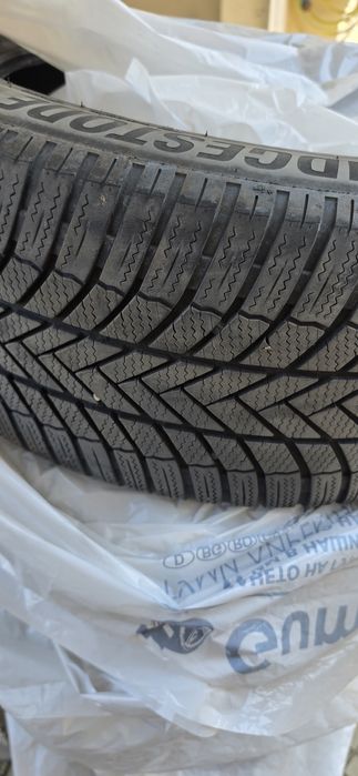 2 бр. Bridgestone 255/50R19 107v