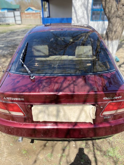 Легковая автомобиль