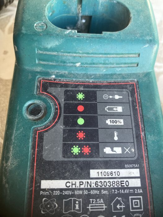 Acumulatori makita  cu incarcator