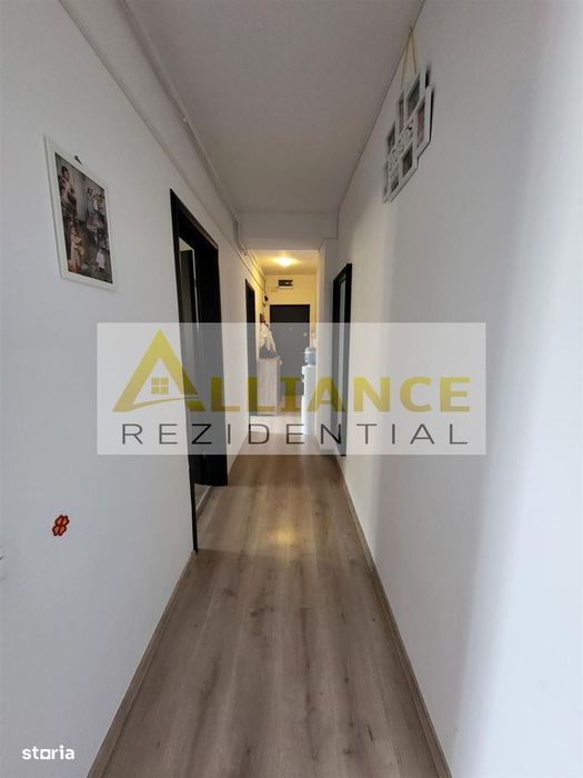 Apartament 3 camere de vanzare