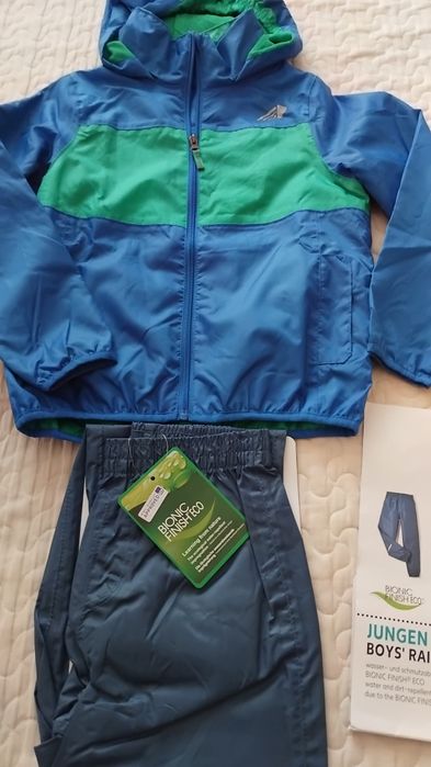Детски комплект яке- ветровка и панталон
