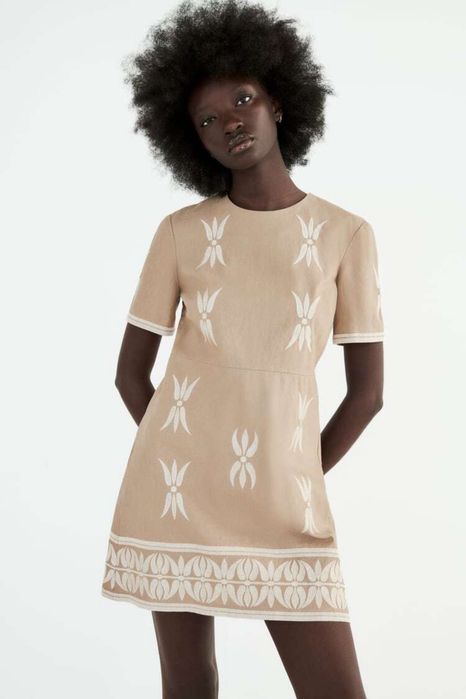 ZARA рокля с лен и бродериш