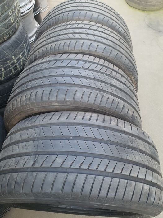 Anvelope vara X5 -G  pe 20 in doua latimi runflat