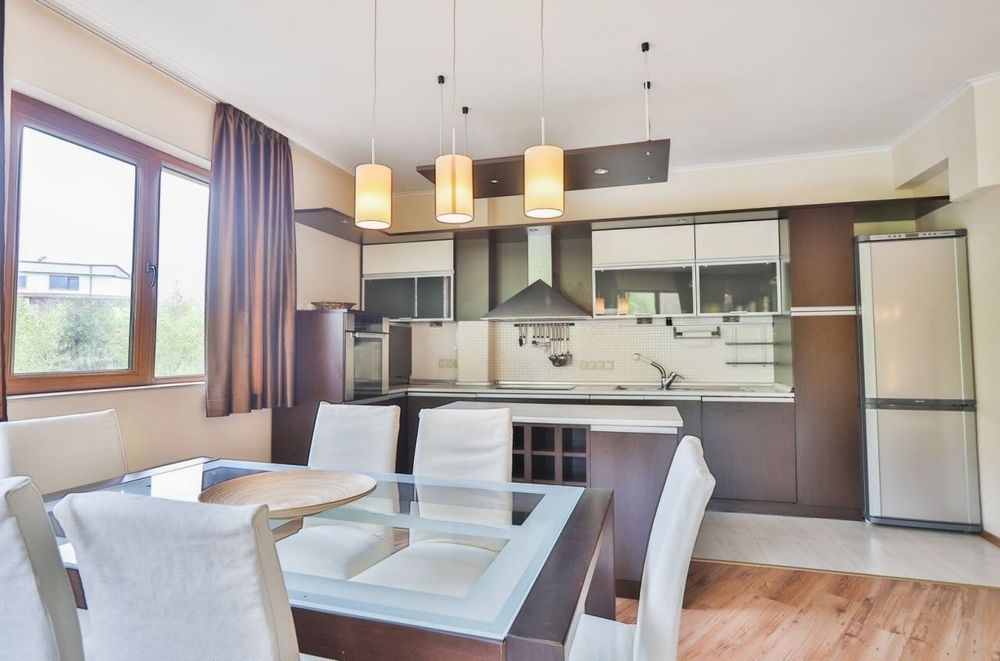 Дава се под наем Тристаен апартамент в София, Витоша - 125 кв.м за 1090 € - Снимка #1