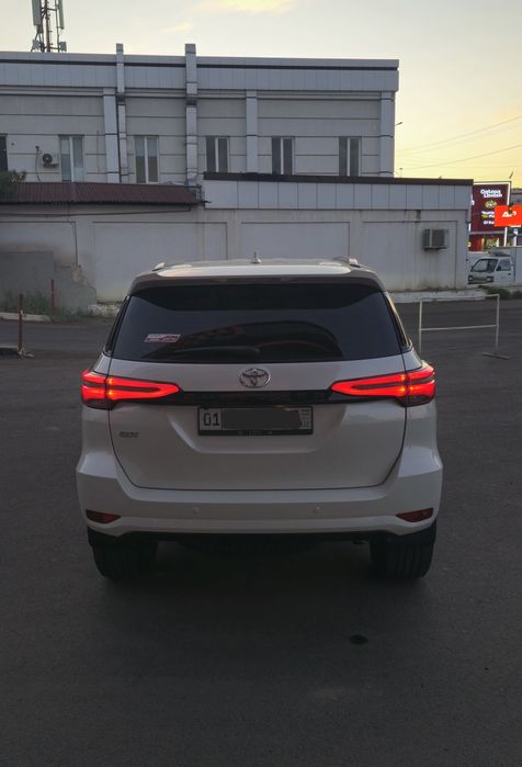 Toyota Fortuner  2022 4х4