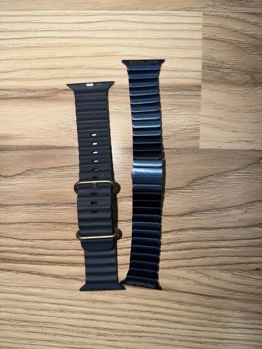 Apple Watch Ultra 2 49мм в идеальном состоянии.